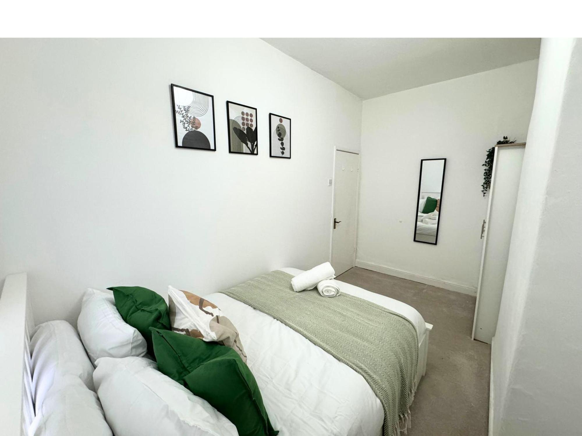Holiday home Modern House Close To Etihad, Coop Live, Centre, Ideal For Groups, Families & Work, Free Parking Manchester