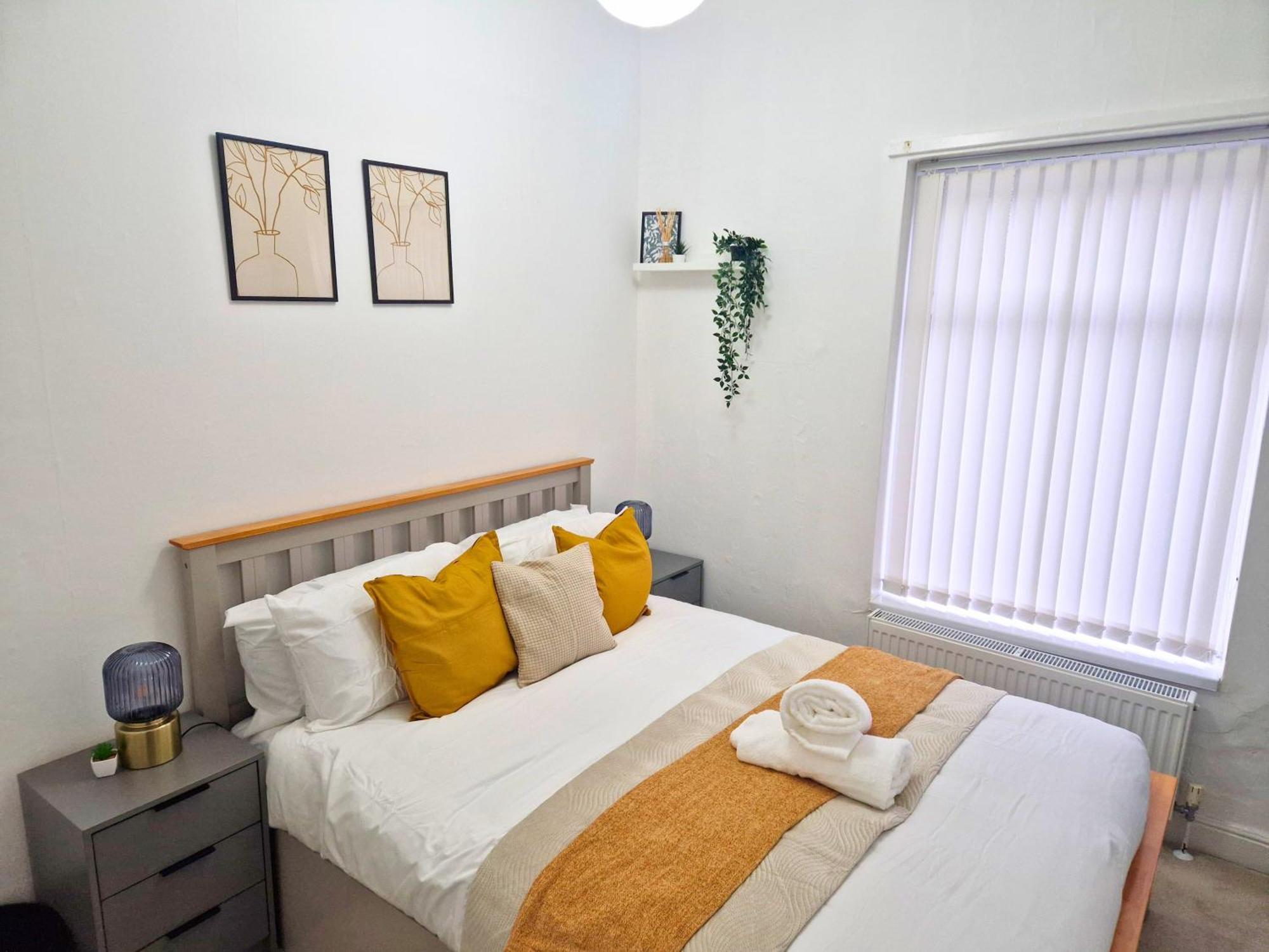 Modern House Close To Etihad, Coop Live, Centre, Ideal For Groups, Families & Work, Free Parking Holiday home