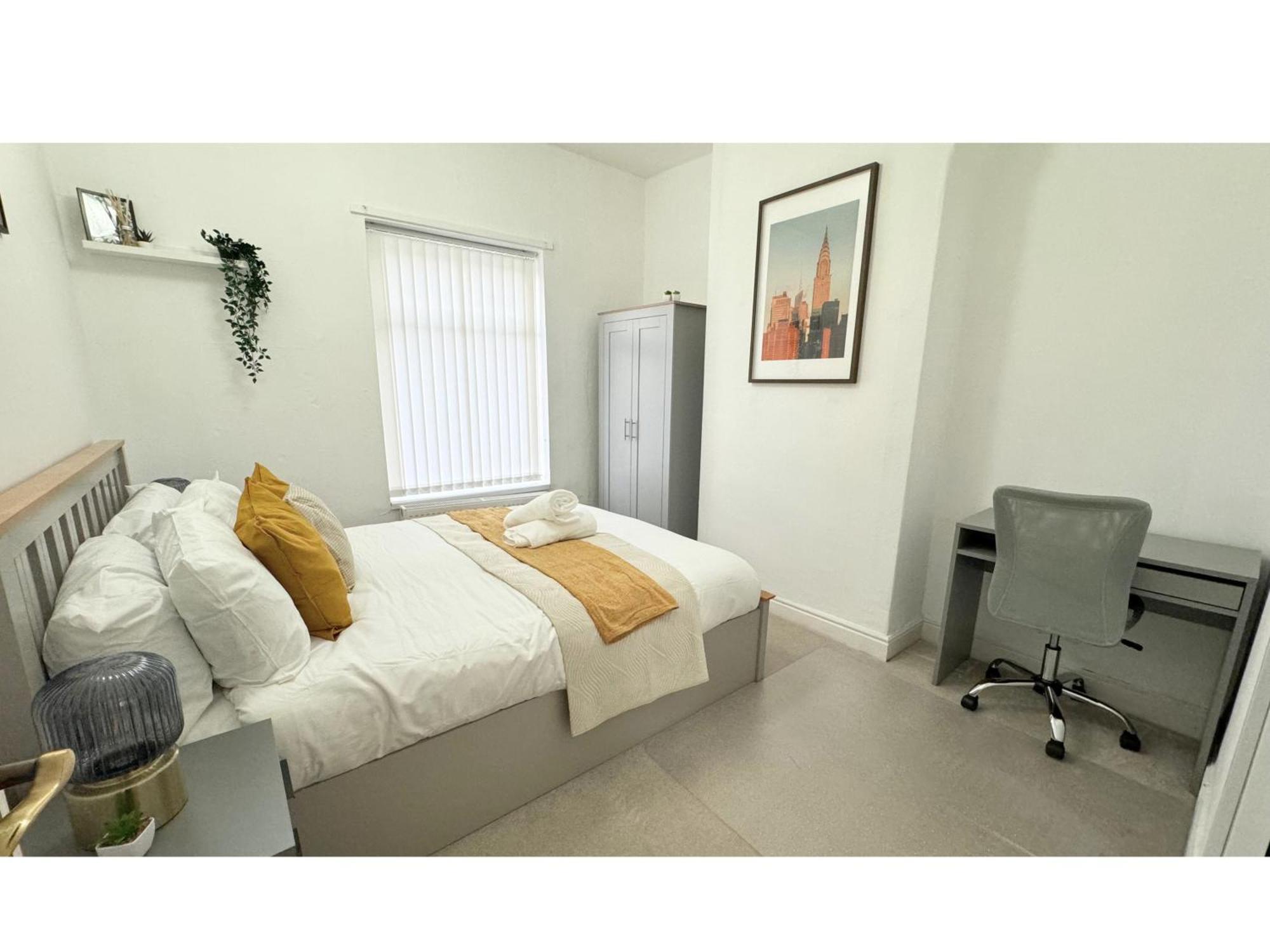 Modern House Close To Etihad, Coop Live, Centre, Ideal For Groups, Families & Work, Free Parking Holiday home *